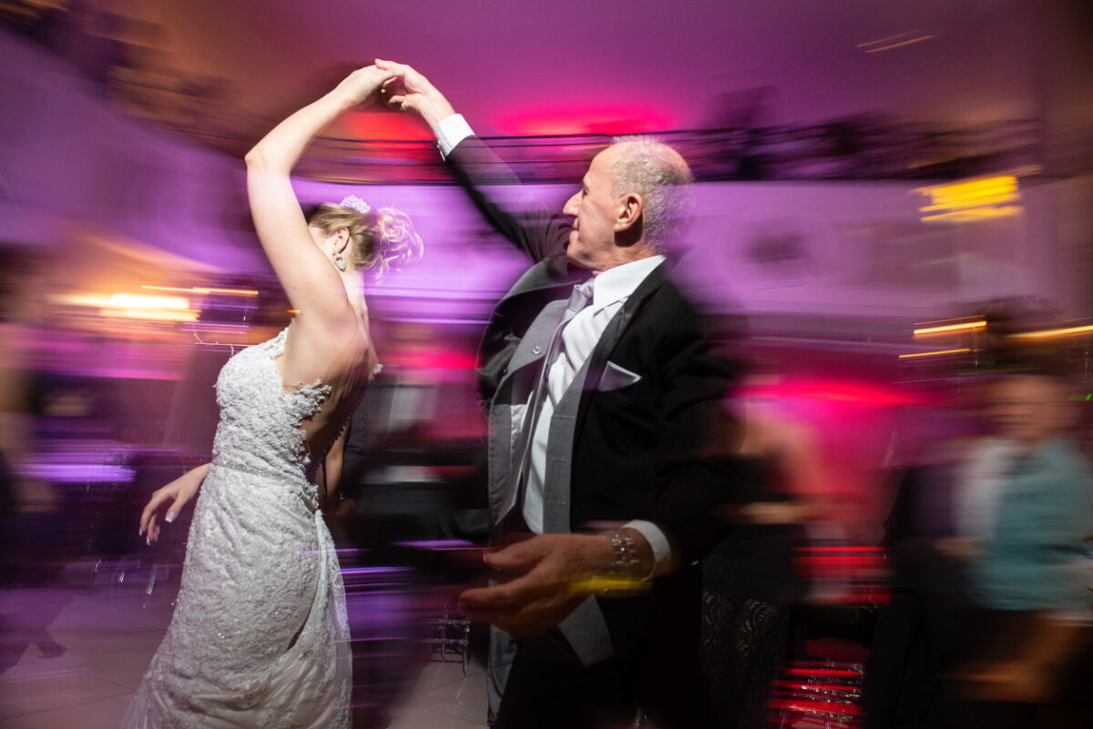 how to pick a wedding dj - REEL Vendor Network